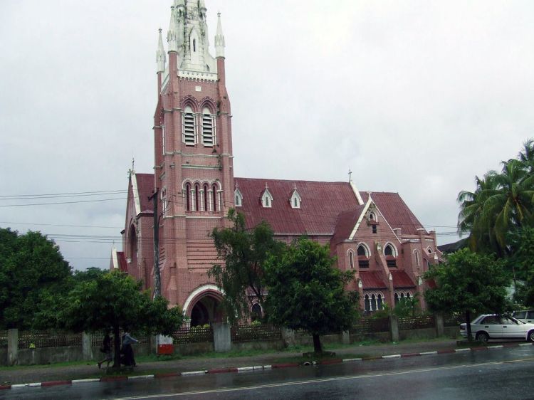 Holy Trinity Cathedral, Yangon (Wikipedia)